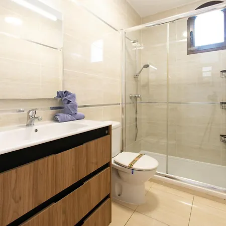 Perla Del Mar By Interhome شقة نيرخا